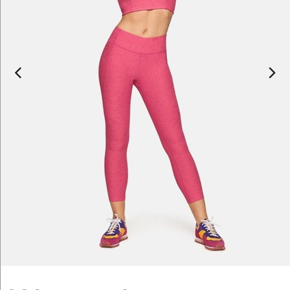 NWT! OUTDOOR VOICES : 3/4 Warmup Leggings Flamingo